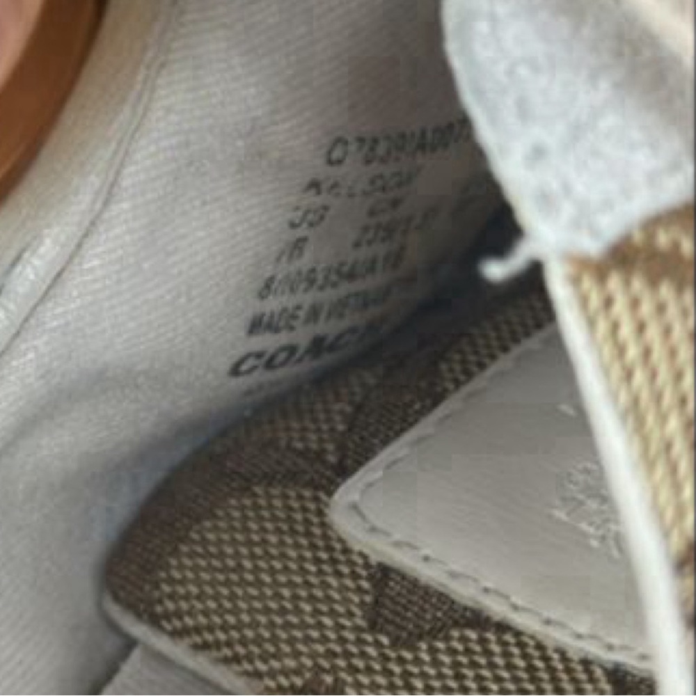 COACH Kelson Outline Signature Suede in Khaki and Chalk Womens Size 7 - Picture 15 of 16